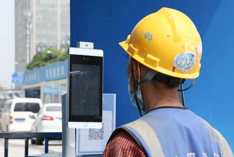 在建項目須納入勞務(wù)實名制管理系統(tǒng)! 在建項目須納入勞務(wù)實名制管理系統(tǒng)!