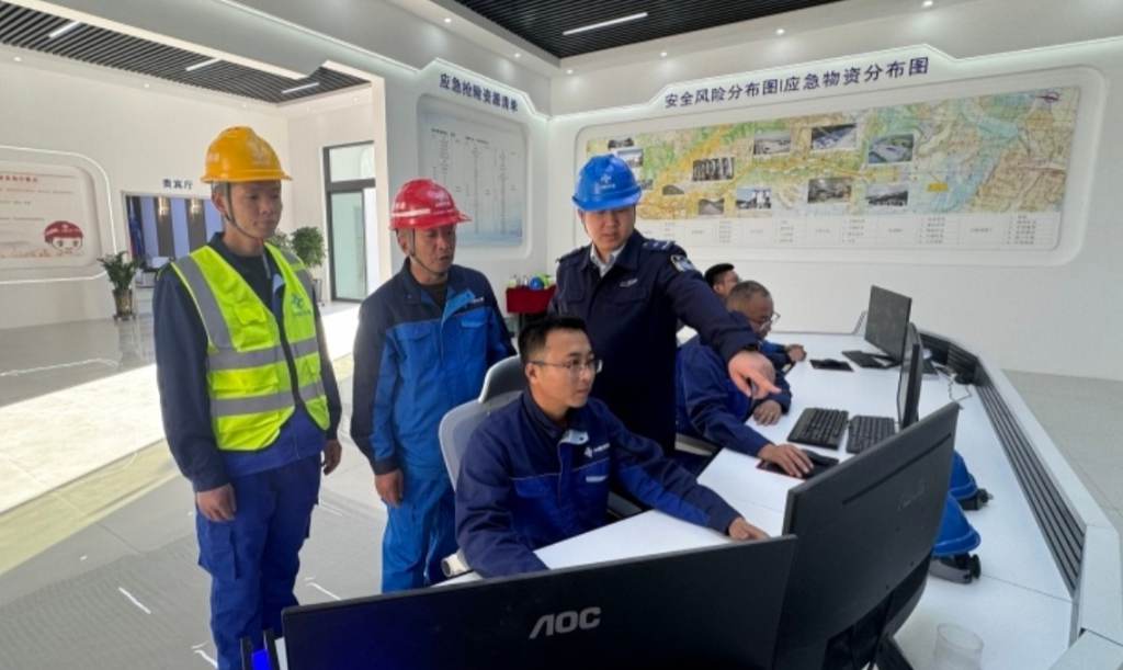 智慧工地系統(tǒng)助力昭溫公路施工安全,打造暢通出行新體驗(yàn) 智慧工地系統(tǒng)助力昭溫公路施工安全,打造暢通出行新體驗(yàn)