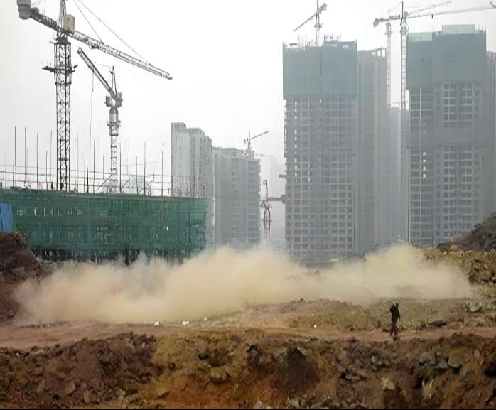 工地?fù)P塵治理難?揚(yáng)塵監(jiān)測(cè)系統(tǒng)成破局利器! 工地?fù)P塵治理難?揚(yáng)塵監(jiān)測(cè)系統(tǒng)成破局利器!